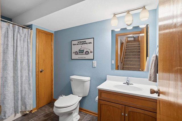 305 Skyland WAY, Deerfield, WI 53531