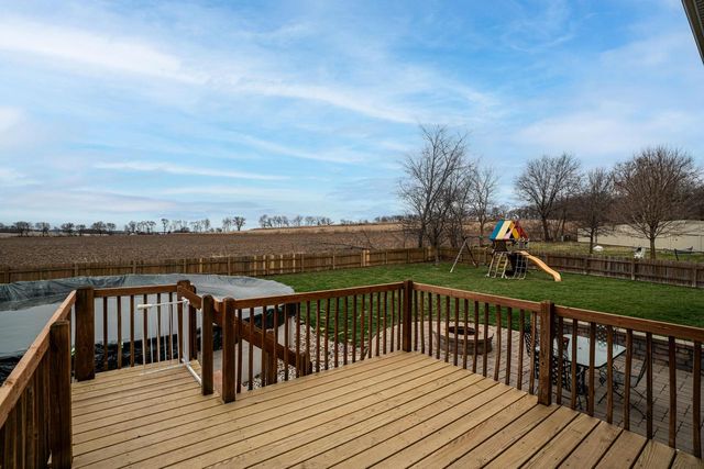 305 Skyland WAY, Deerfield, WI 53531