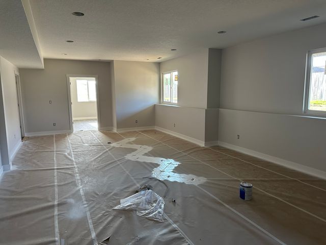 1709 KATIE Court, Davenport, IA 52807