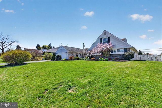 87 FLAMEHILL RD, Levittown, PA 19056
