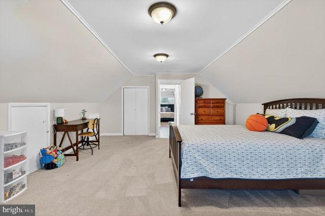 87 FLAMEHILL RD, Levittown, PA 19056
