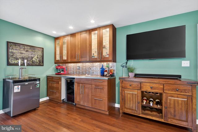 87 FLAMEHILL RD, Levittown, PA 19056
