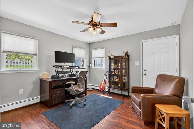 87 FLAMEHILL RD, Levittown, PA 19056