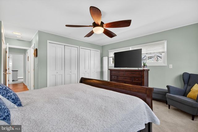 87 FLAMEHILL RD, Levittown, PA 19056