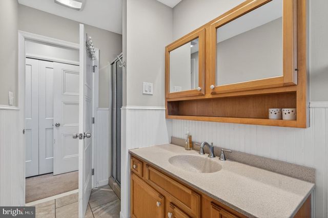 87 FLAMEHILL RD, Levittown, PA 19056