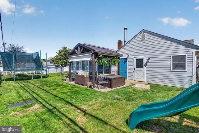 87 FLAMEHILL RD, Levittown, PA 19056