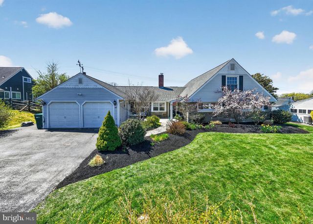 87 FLAMEHILL RD, Levittown, PA 19056