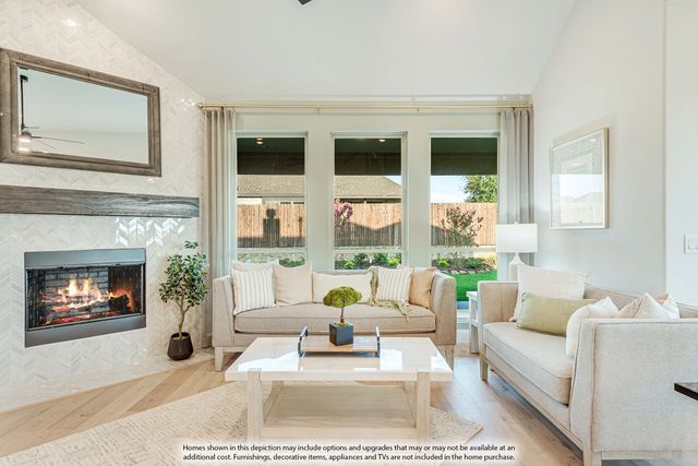 221 Fireberry Drive, Glenn Heights, TX 75154
