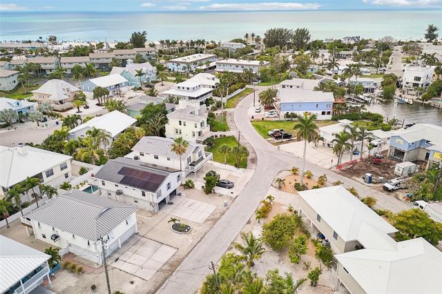 262 S HARBOR DRIVE, Holmes Beach, FL 34217