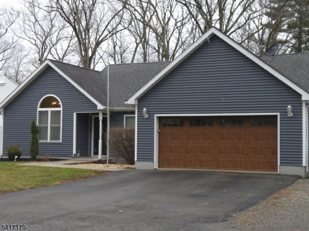 321 Wagon Wheel Rd, Montague Twp., NJ 07827