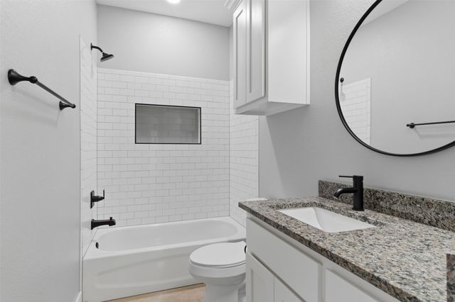 1004 W Hanna Street, Denison, TX 75020