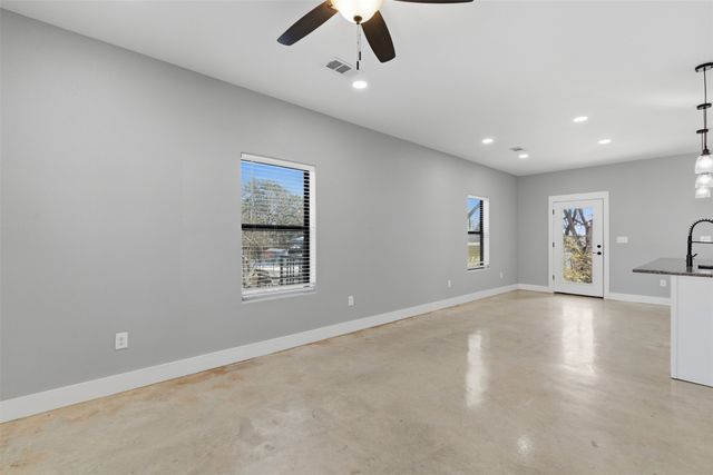 1004 W Hanna Street, Denison, TX 75020