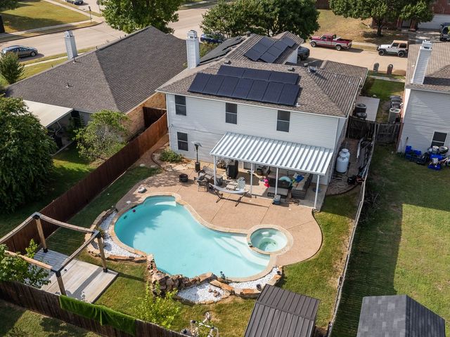 2304 Red Oak Drive, Little Elm, TX 75068