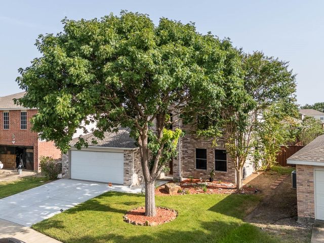 2304 Red Oak Drive, Little Elm, TX 75068