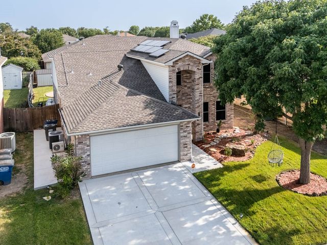 2304 Red Oak Drive, Little Elm, TX 75068