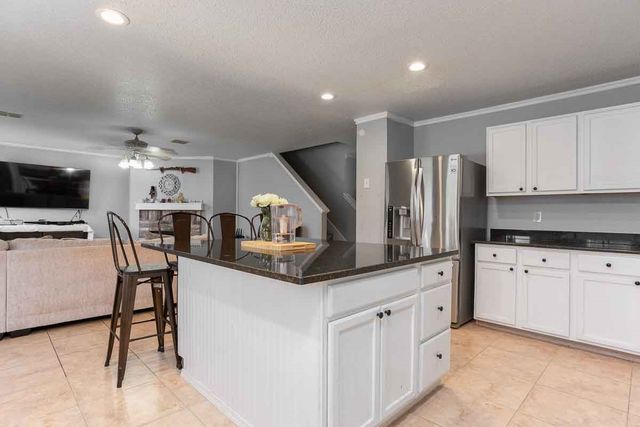 2304 Red Oak Drive, Little Elm, TX 75068