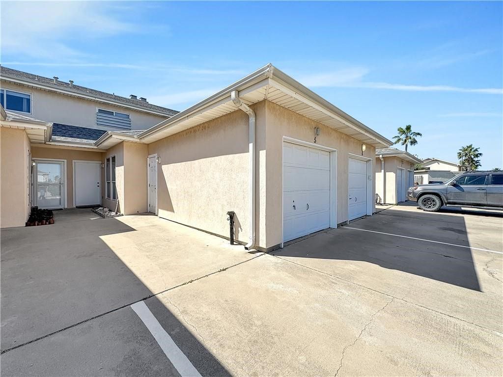 15433 Seamount Cay Ct 5, Corpus Christi, TX 78418