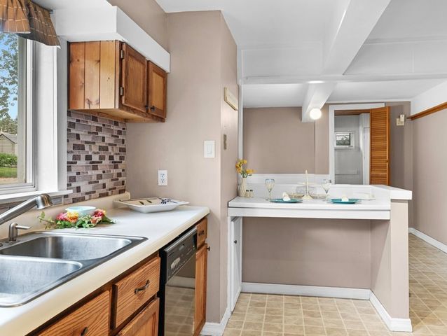 210 S Ben Street, Plano, IL 60545