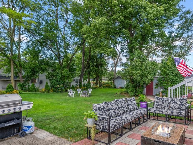 210 S Ben Street, Plano, IL 60545