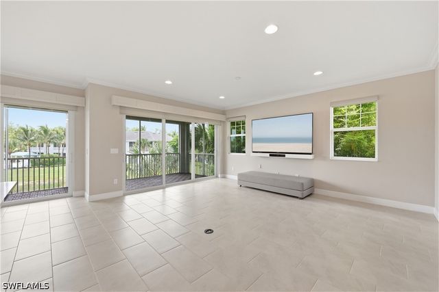 6966 Avalon CIR 908, Naples, FL 34112