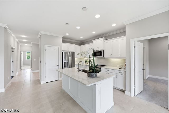 6966 Avalon CIR 908, Naples, FL 34112