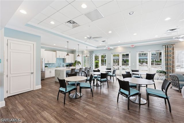 6966 Avalon CIR 908, Naples, FL 34112
