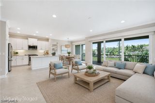 6966 Avalon CIR 908, Naples, FL 34112