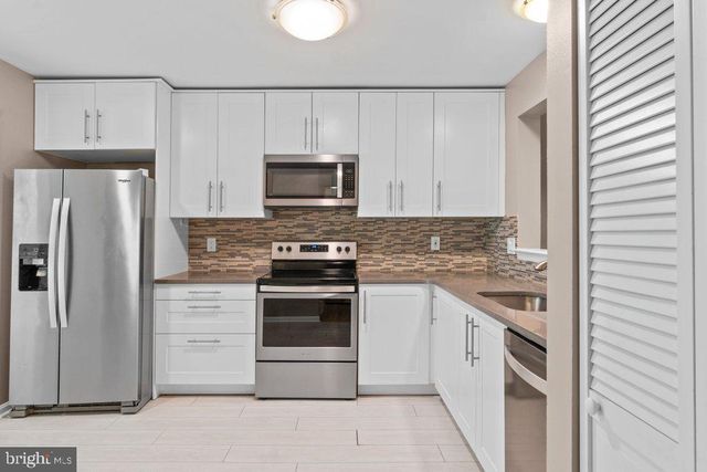 8 WESSEX CT, Reisterstown, MD 21136