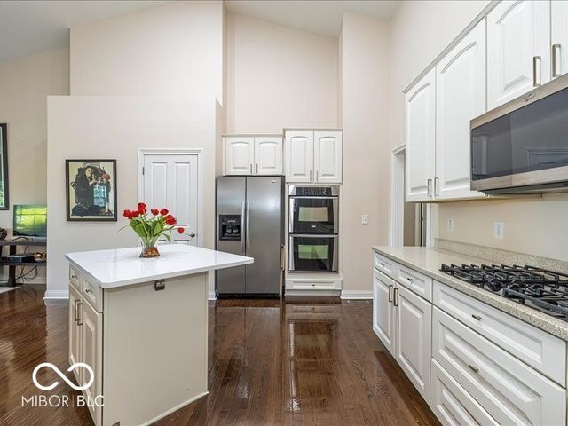 15471 Mission Hills Drive, Carmel, IN 46033