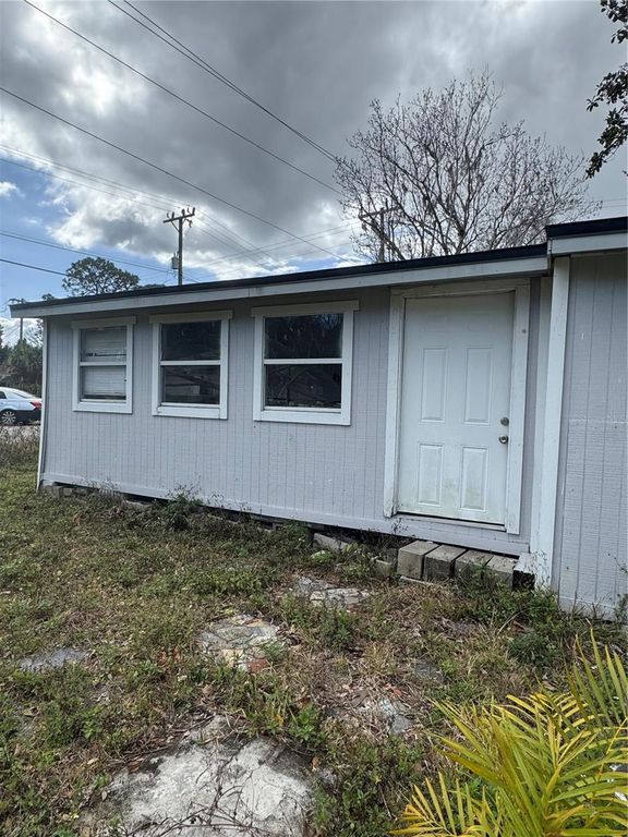 Image 11 of property listing at 309 OLD MISSION ROAD, New Smyrna Beach, FL 32168