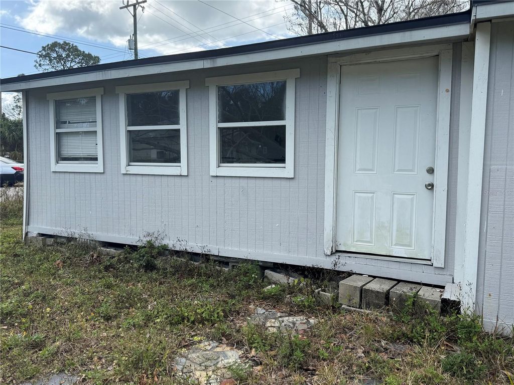 Image 12 of property listing at 309 OLD MISSION ROAD, New Smyrna Beach, FL 32168