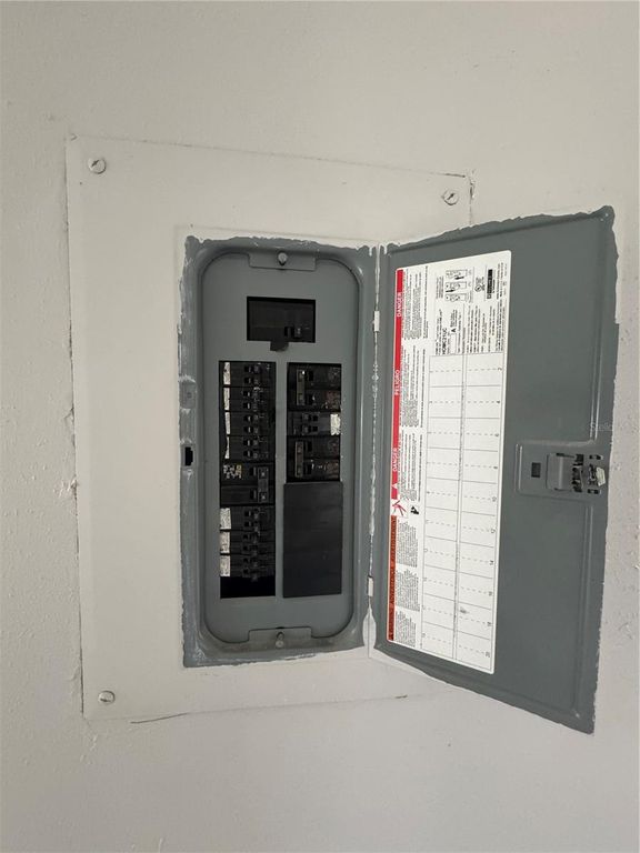 Image 30 of property listing at 309 OLD MISSION ROAD, New Smyrna Beach, FL 32168