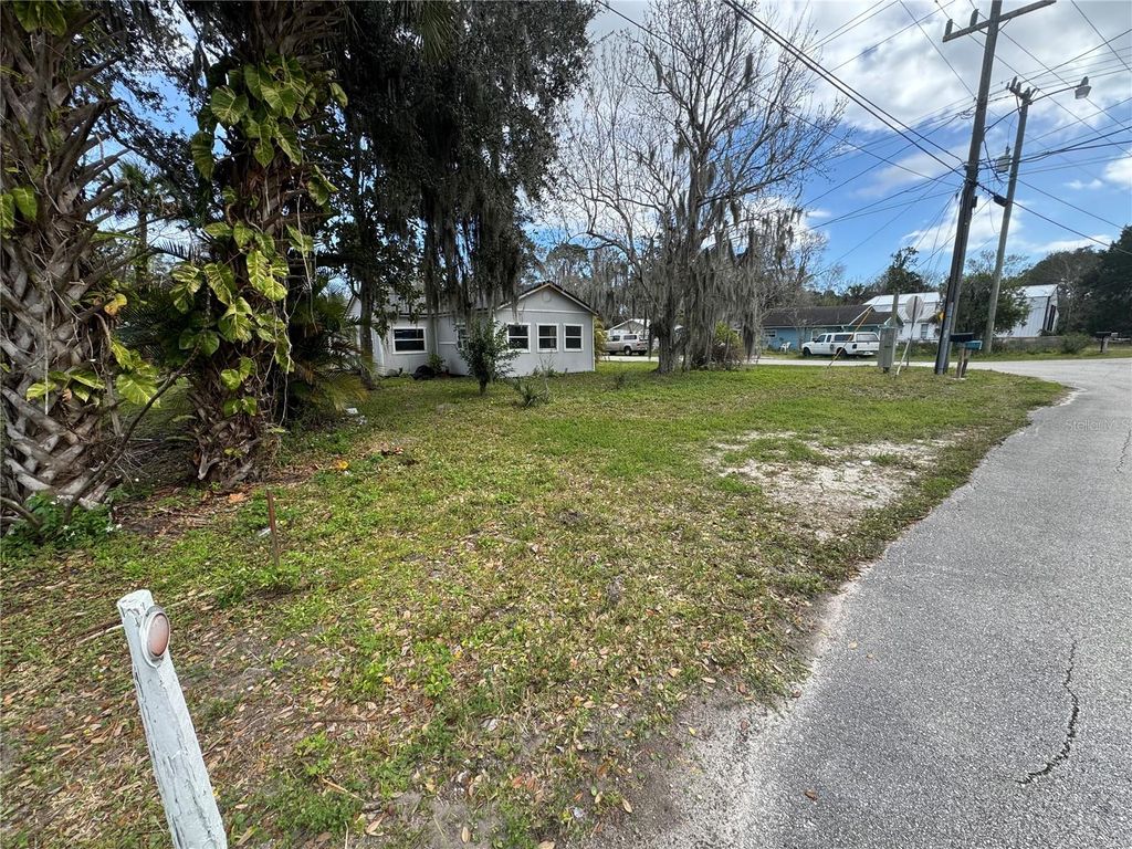 Image 40 of property listing at 309 OLD MISSION ROAD, New Smyrna Beach, FL 32168