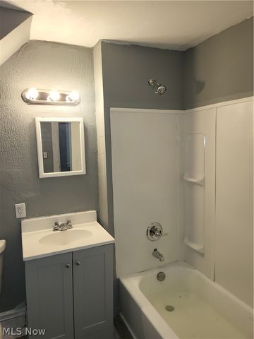 1007 Dewalt Avenue NW, Canton, OH 44703