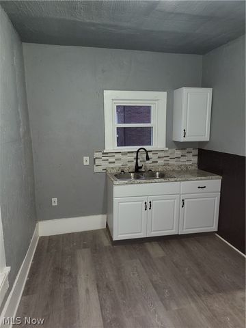 1007 Dewalt Avenue NW, Canton, OH 44703