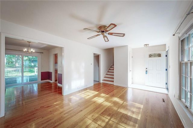 8432 Evanston Avenue, Raytown, MO 64138