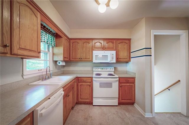 8432 Evanston Avenue, Raytown, MO 64138