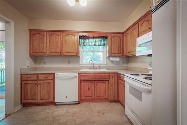 8432 Evanston Avenue, Raytown, MO 64138