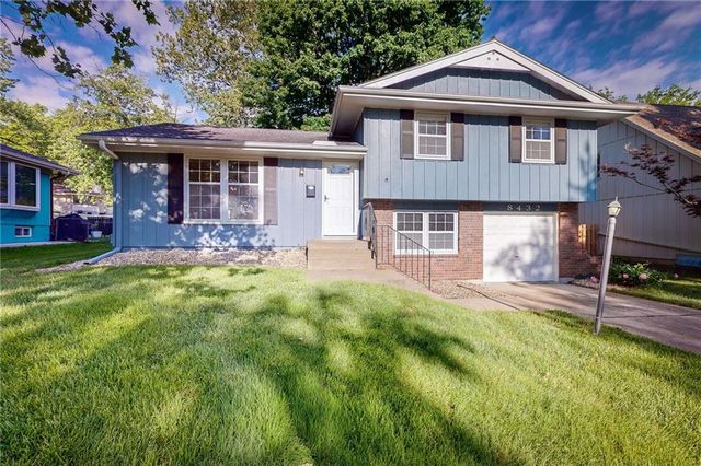 8432 Evanston Avenue, Raytown, MO 64138