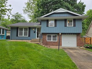 8432 Evanston Avenue, Raytown, MO 64138