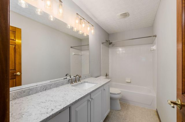 2638 Carla Drive, Lewis Center, OH 43035