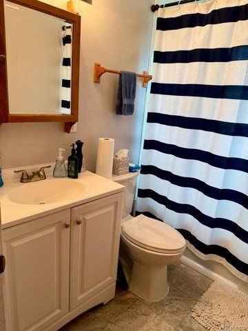 522 Hudson Street, Ypsilanti Charter Township, MI 48198