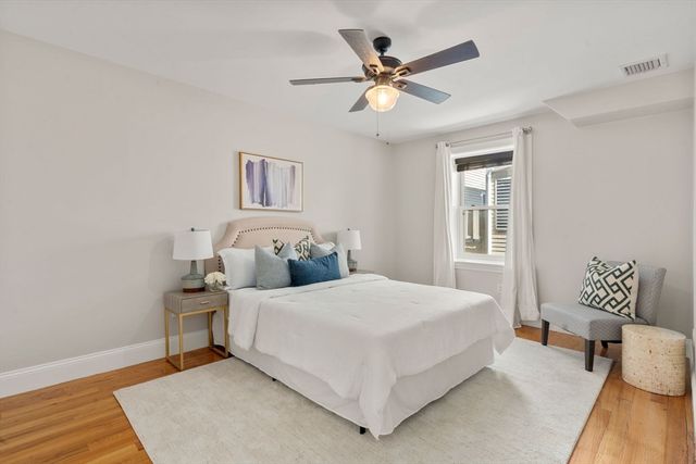 120 W 7th St 102, Boston, MA 02127