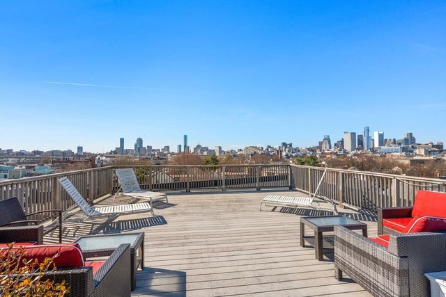 120 W 7th St 102, Boston, MA 02127