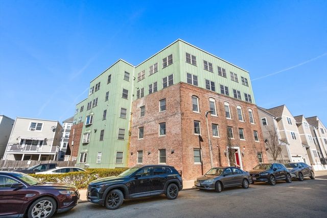 120 W 7th St 102, Boston, MA 02127