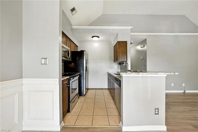 711 Rue Marseille, Chesapeake, VA 23320