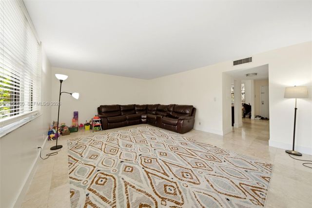 3440 NE 192nd St 1P-A, Aventura, FL 33180