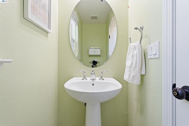 6010 Hillbrook Pl, Dublin, CA 94568