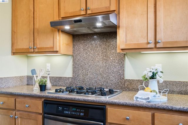 6010 Hillbrook Pl, Dublin, CA 94568