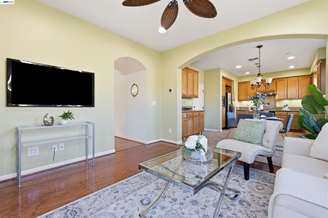 6010 Hillbrook Pl, Dublin, CA 94568